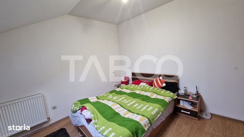 Apartament de inchiriat cu 3 camere balcon la mansarda Vasile Aaron