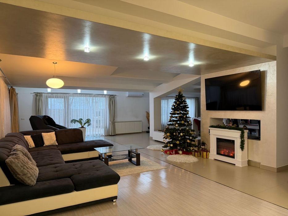 Casa de lux 800 mp cartierul verde direct de la proprietar