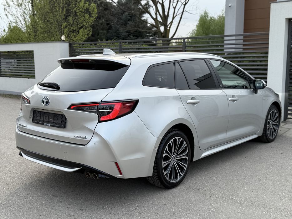 Toyota Corolla Break  2,0 Hybrid 184 CP Team Deutschland 2022 Luna 06