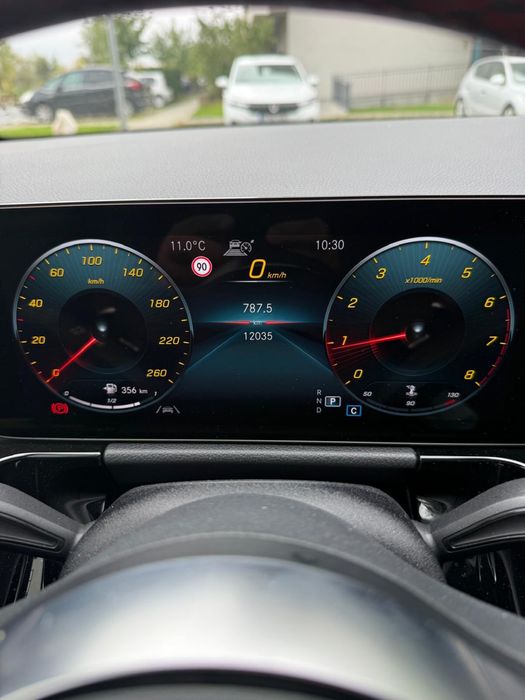 MERCEDES-BENZ GLA 2024 — imagine 5