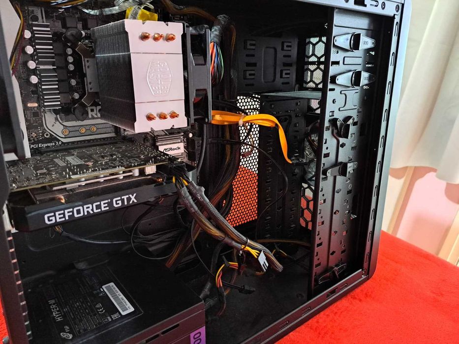 Геймърски компютър – GTX 1660 Ti 6GB / i5-7600K / 16GB RAM – Отлично състояние