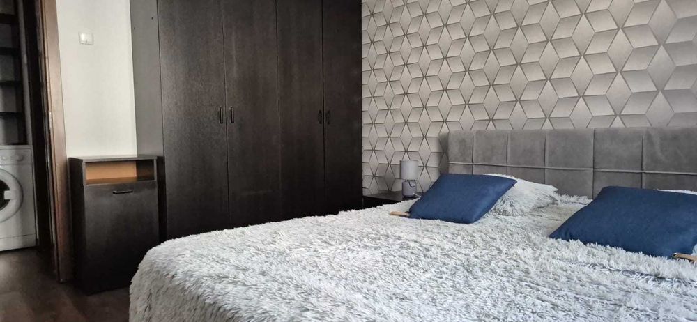 Apartament doua camere,modern,utilat si renovat.