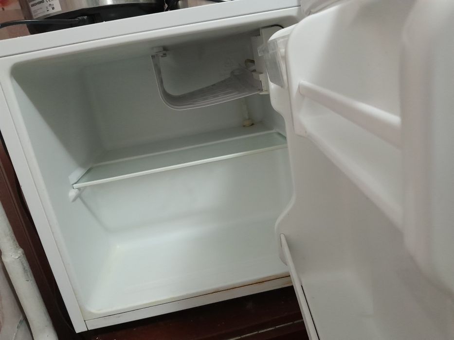 Продам мини холодильник