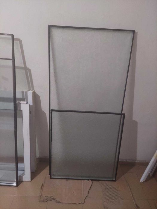 Продавам дограма KMG