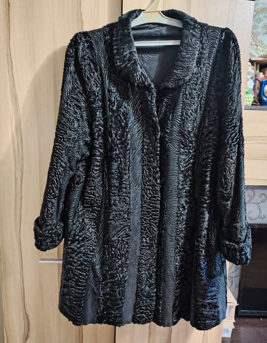 Каракулевая шубка 25000