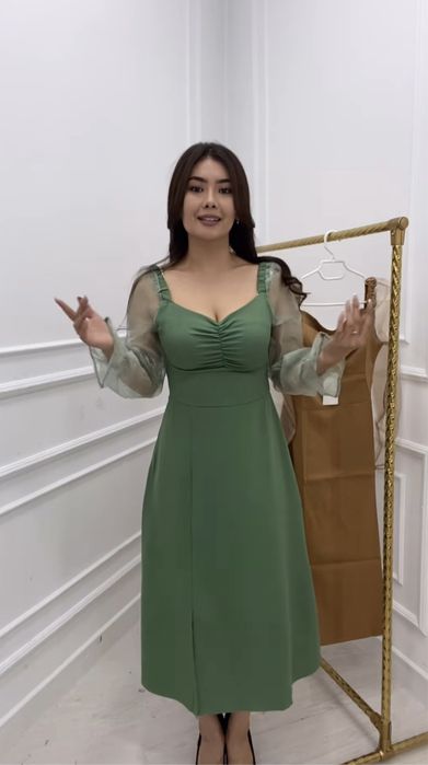 Новое платье с этикеткой