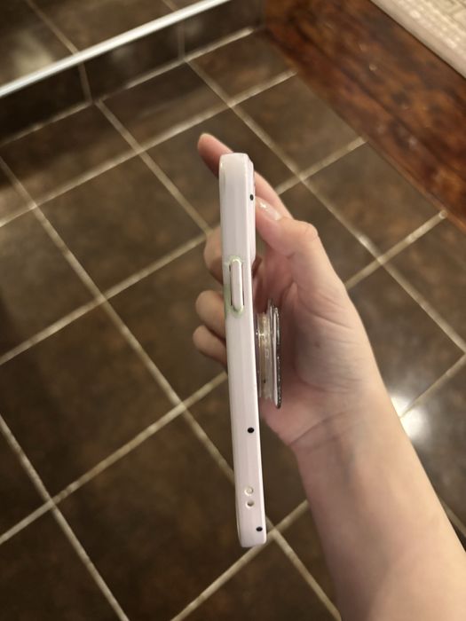 чехол на 12 айфон с котиком! (=^･ω･^=)