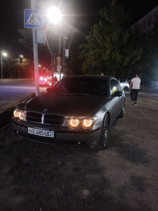 BMW 735 E65                .