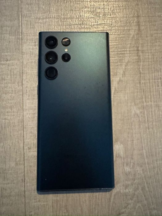 Vând Samsung S22 Ultra