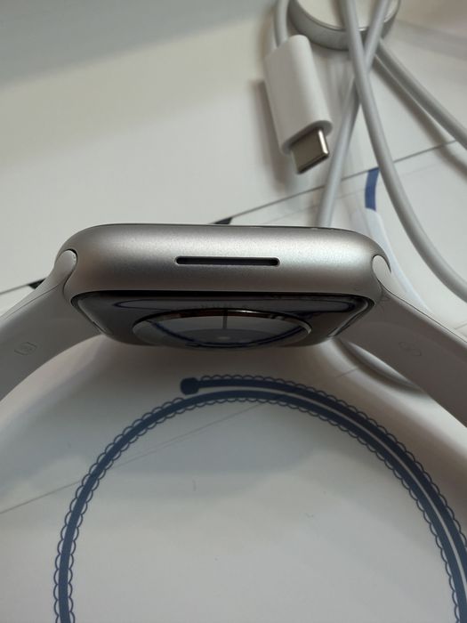 Смарт часы Apple Watch 8 45mm Silver 100%