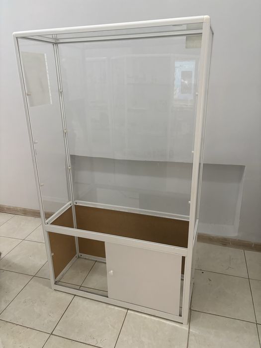 Аптечные витрины, шкаф