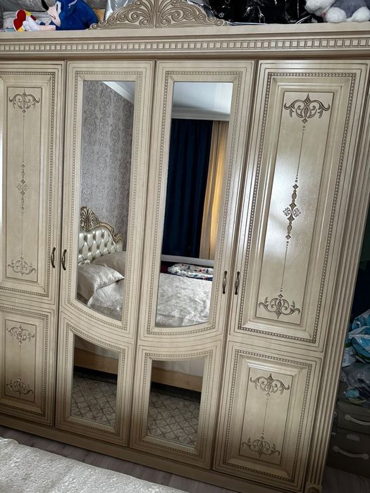 Спальный гарнитур