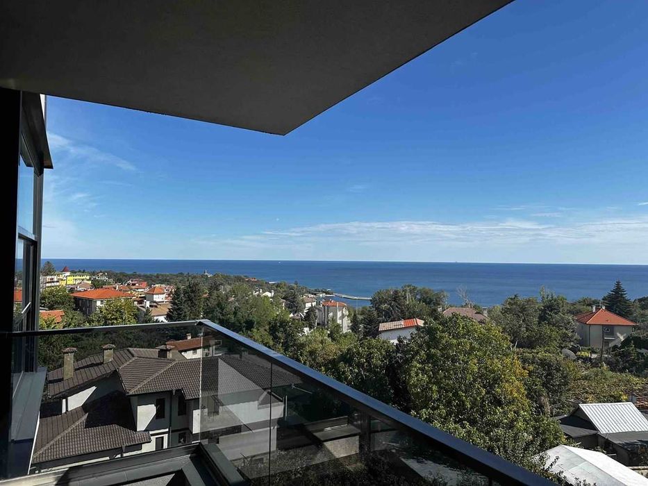 Просторен тристаен апартамент под наем - м-т Траката