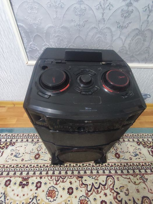 LG X Boom 1000W акустика
