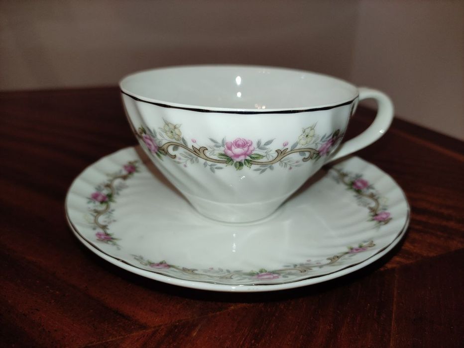 Чайный фарфоровый сервиз