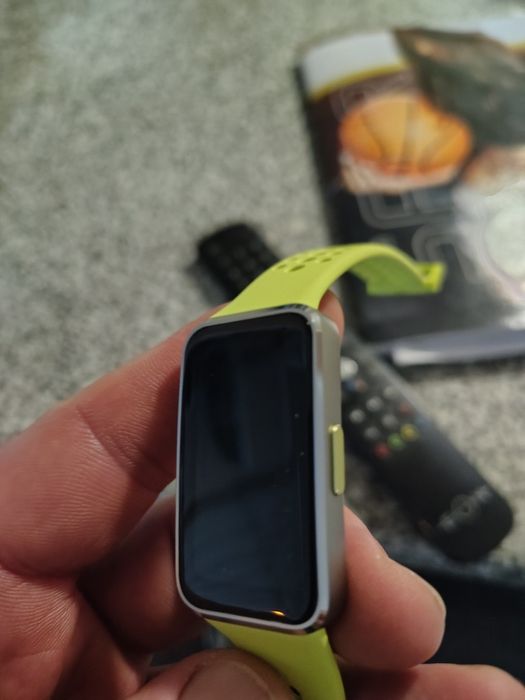 Huawei Band 10. Нова с гаранция