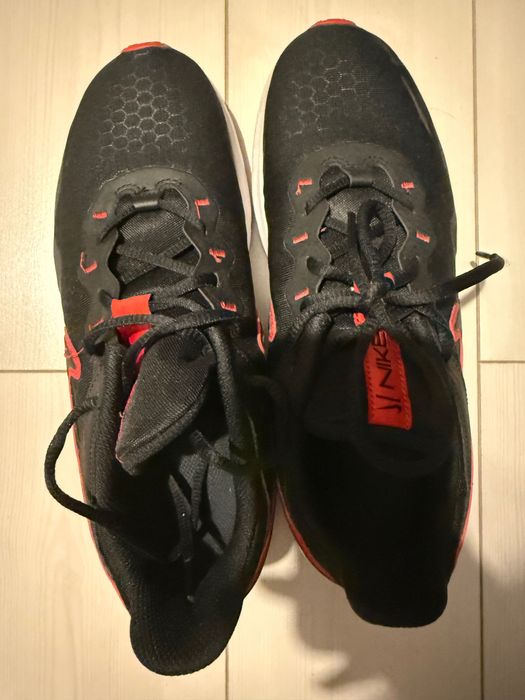 Кроссовки Nike для подростков