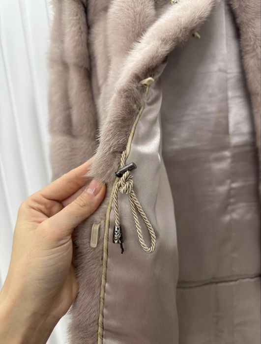 Продам норковую шубу