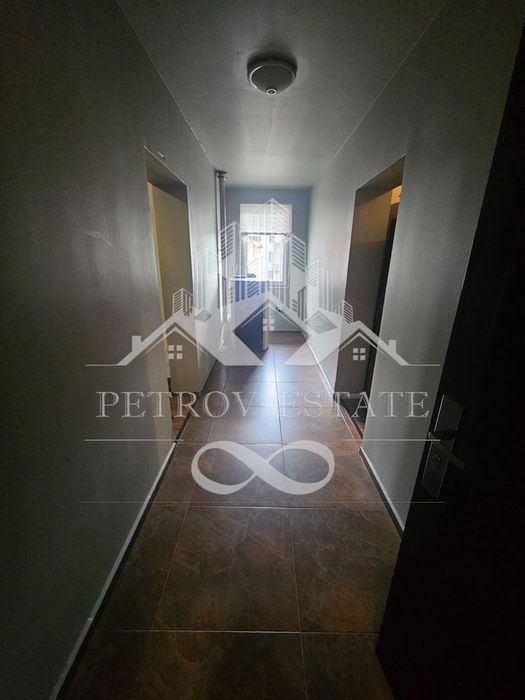 Продава се Четиристаен апартамент в Велинград - 133 кв.м за 740 €/кв.м - Снимка #9