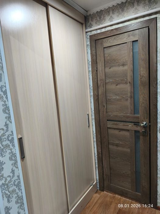 Шкаф-купе, высота 2.40.