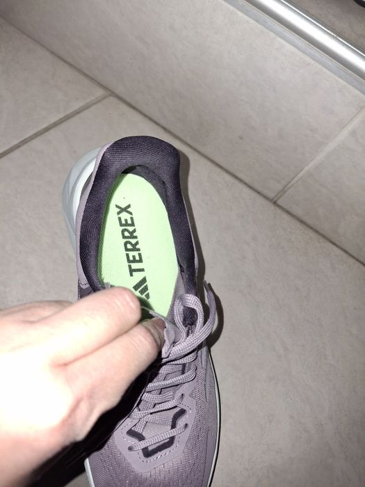 Дамски маратонки adidad