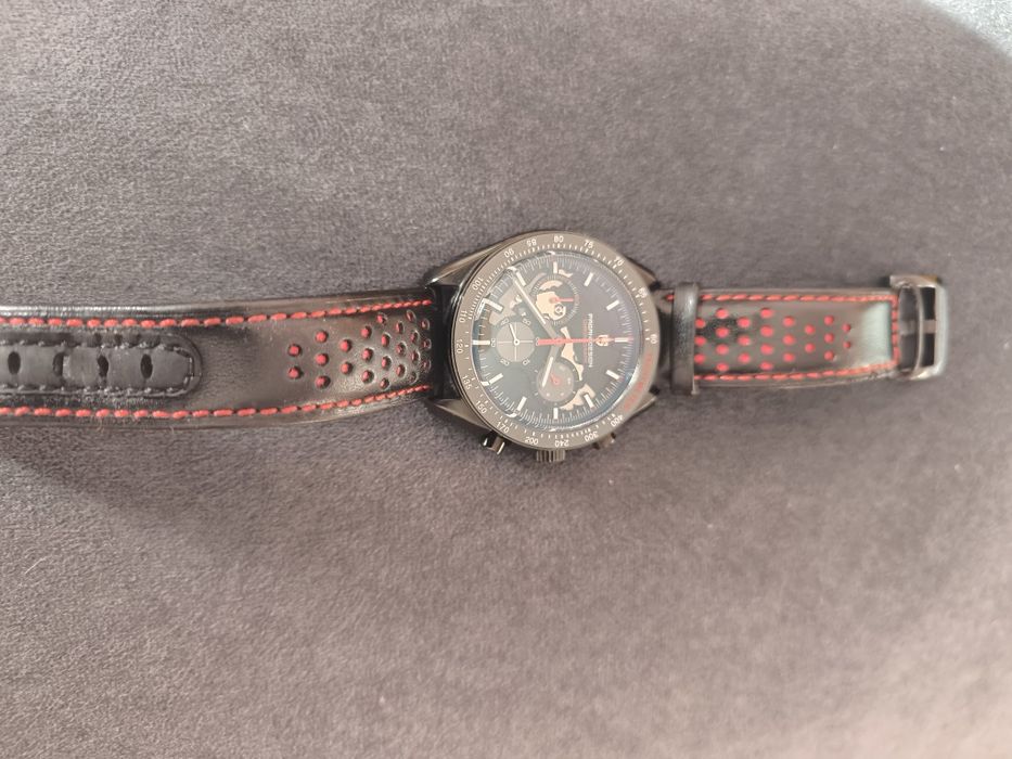 Часы Pagani design