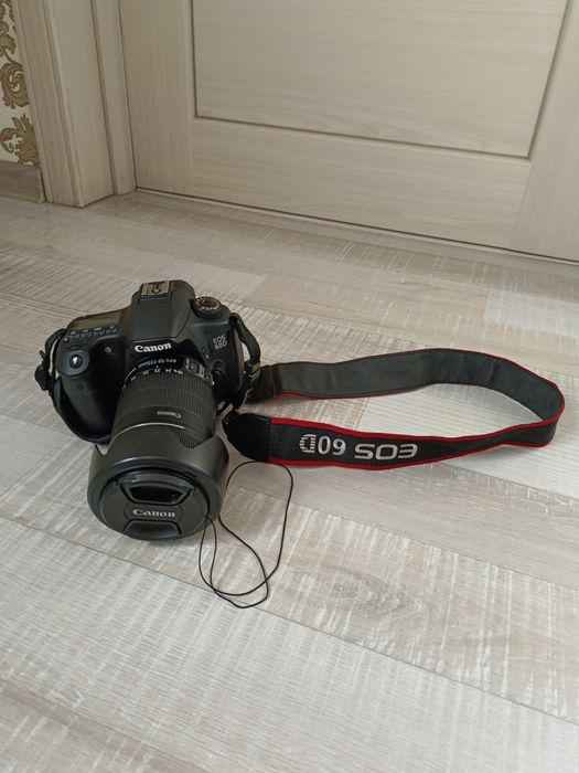 Фотоаппарат Canon EOS 60D EF-S 18-135 IS