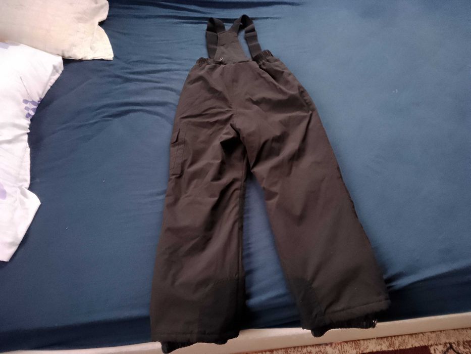 Водо и вятъроустойчив панталон с тиранти