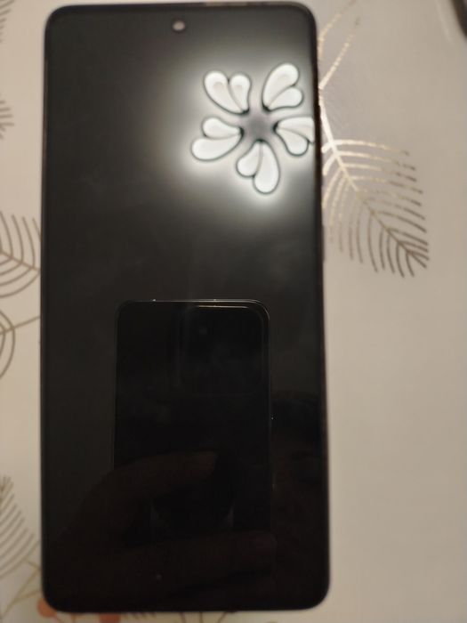 Срочно продам телефон Samsung