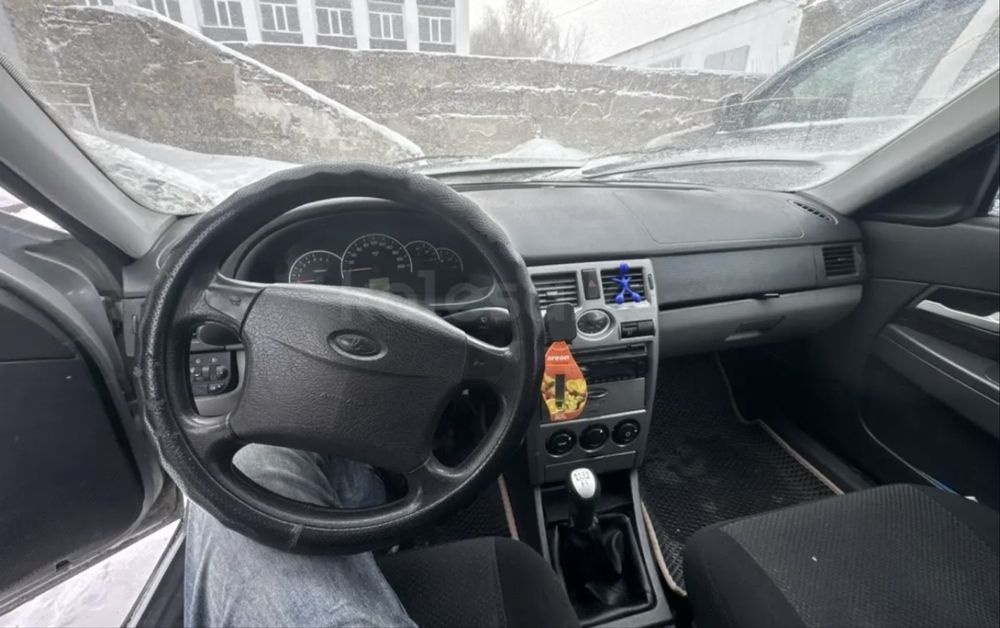 Продается приора 2012