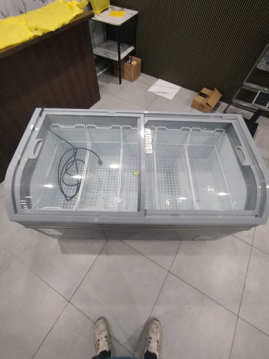 Морозилка 500л ценна 200.000тг