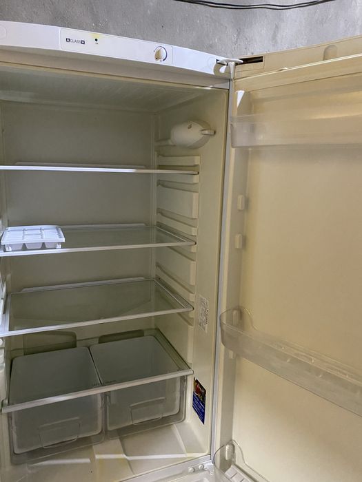 Muzlatgich, indesit,