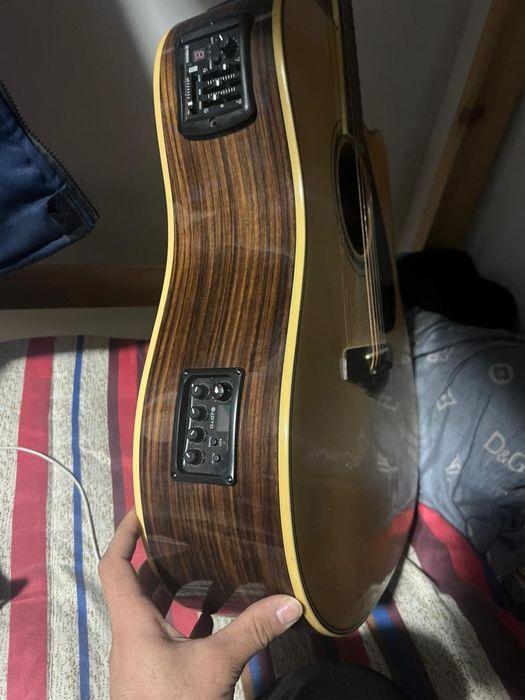 Yamaha fgx830c с двумя звуко снимателями