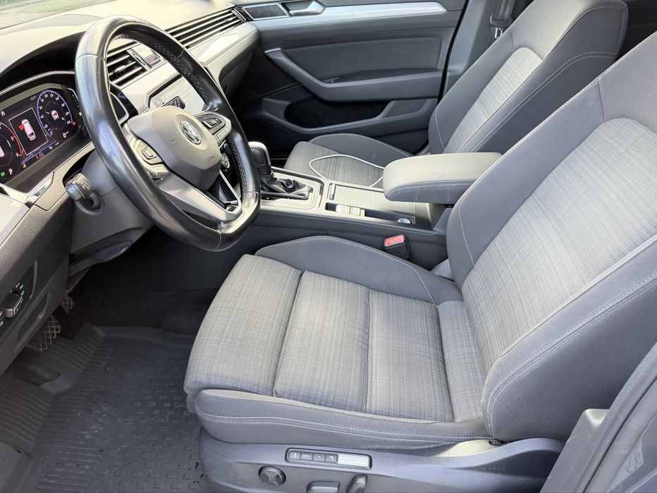 VOLKSWAGEN Passat 2020 — imagine 3