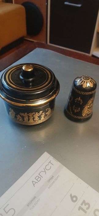 Солничка и захарница с антични