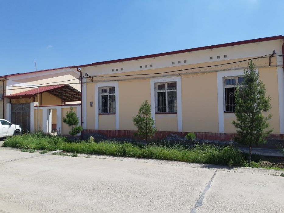 Котедж сотилади 600кв.м