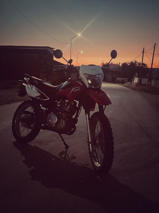 Мотоцикл 250кубов