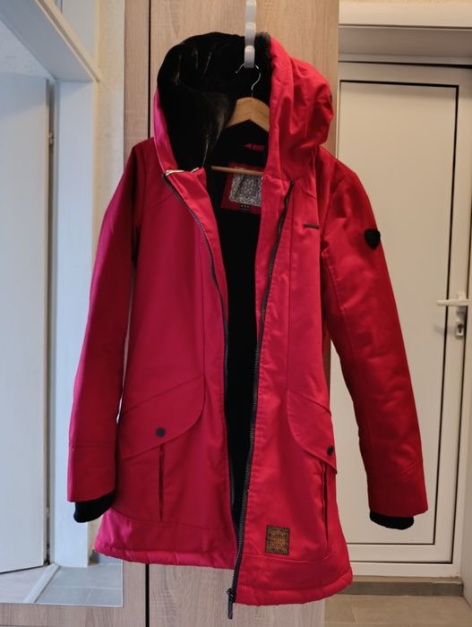 Дамско зимно яке