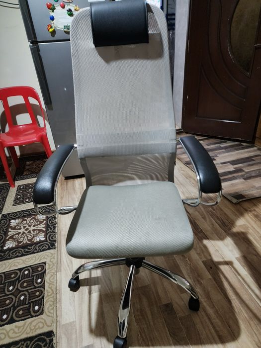 Компьютерное игровое кресло для айтишников