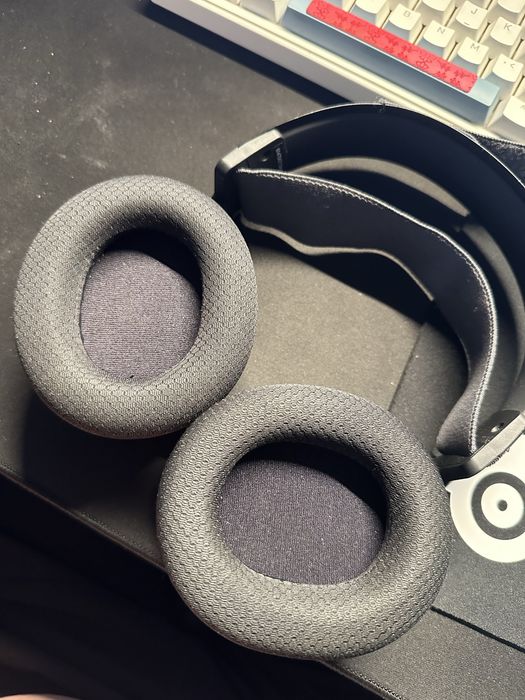 Игровые наушники Steelseries Arctis 7+ wireless