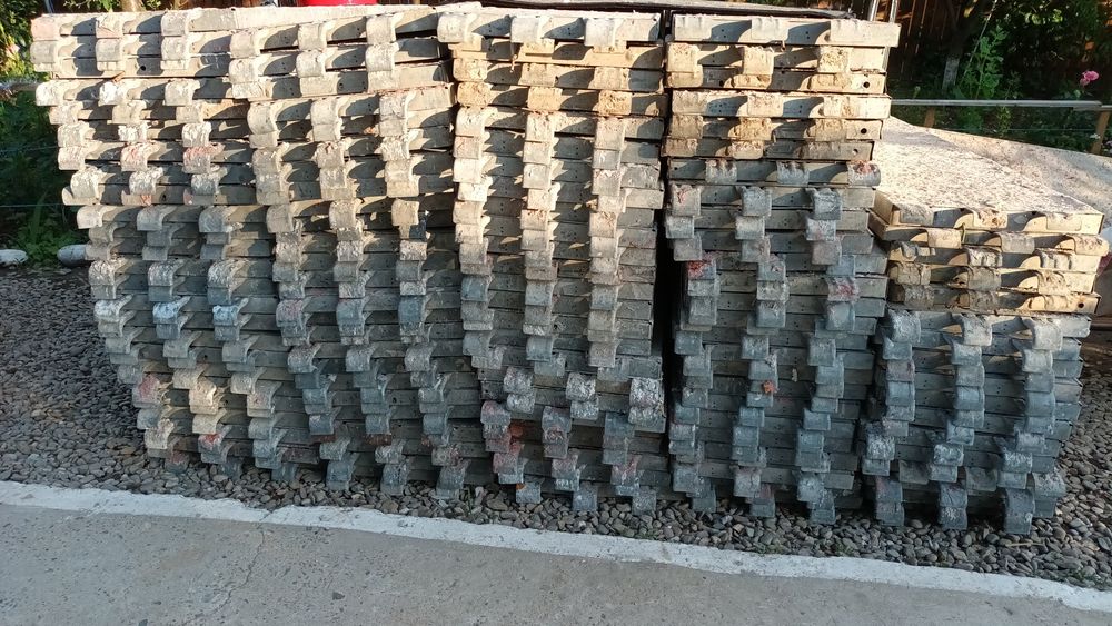 Vindem podine cu trapa si picioare reglabile