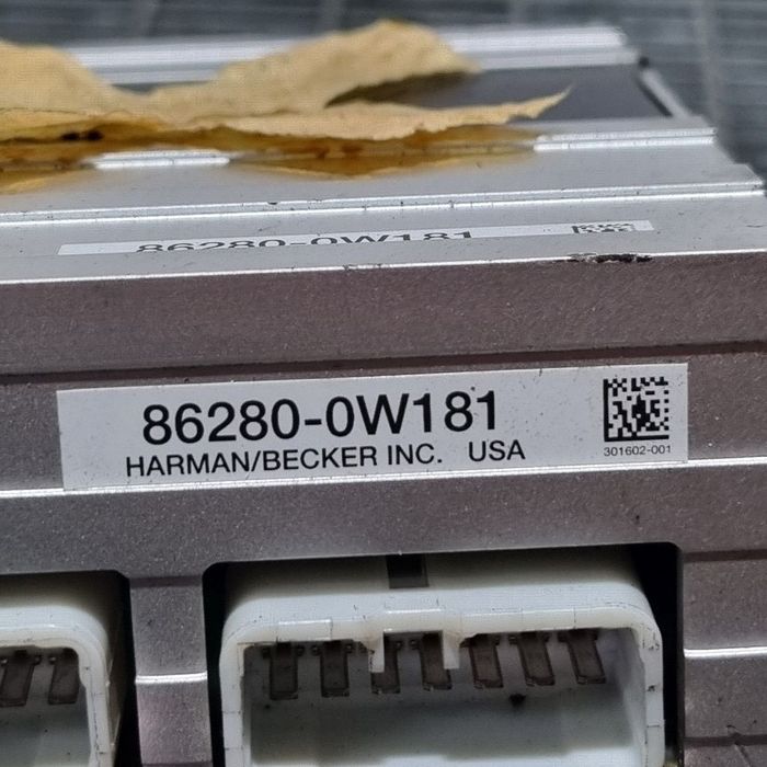 Amplificator audio Lexus RX 400 H 2004 - 2009 (877) 862800W181