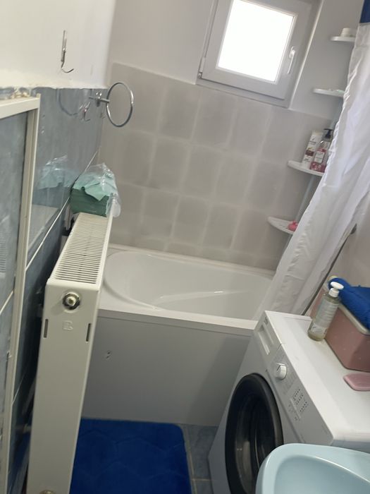 Apartament in Targoviste , zona Vatra  , etaj 3 ,cu doua camere