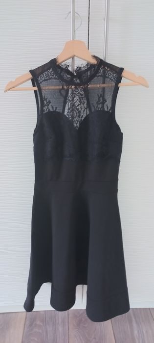 Запазена разкроена дамска рокля