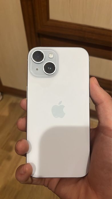 iPhone 15+ голубой