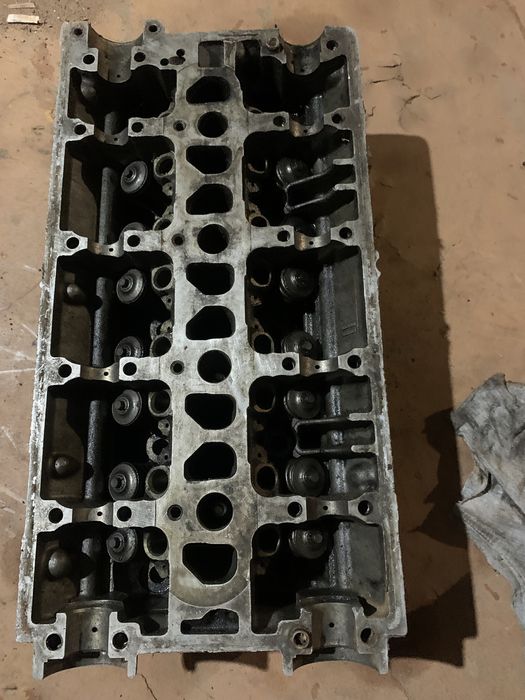 Продам на митсубиси рвр Головку 1998 года.