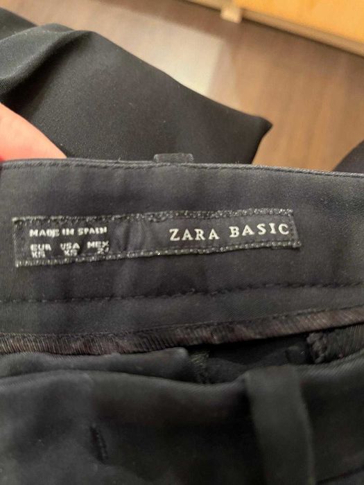 Pantaloni Zara XS