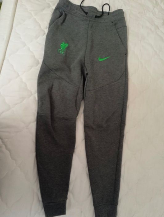 Nike x Liverpool tech fleece панталон
