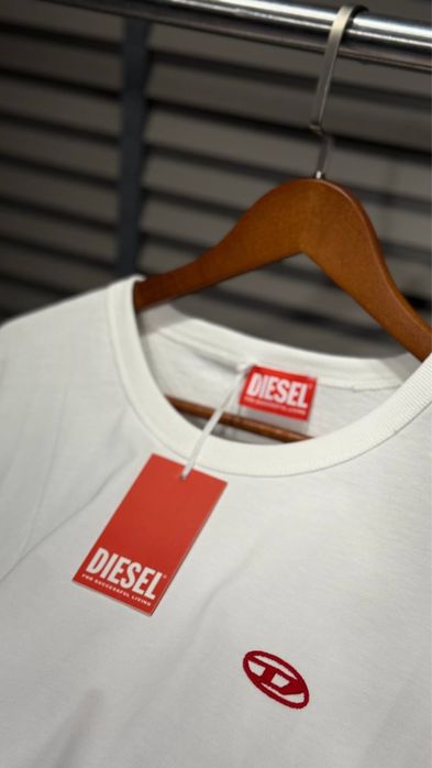 Tricou diesel alb