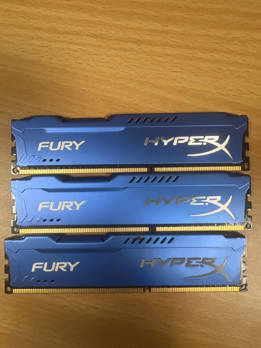 3x4GB Kingston Fury DDR3